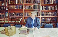 Blick von der Bibliothek in den den Arbeitsplatzbereich Juridicum