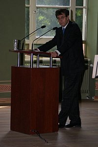 Prof. Dr. Armin Hland