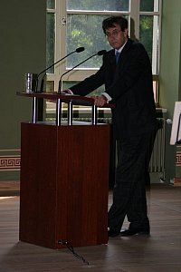 Prof. Dr. Armin Höland