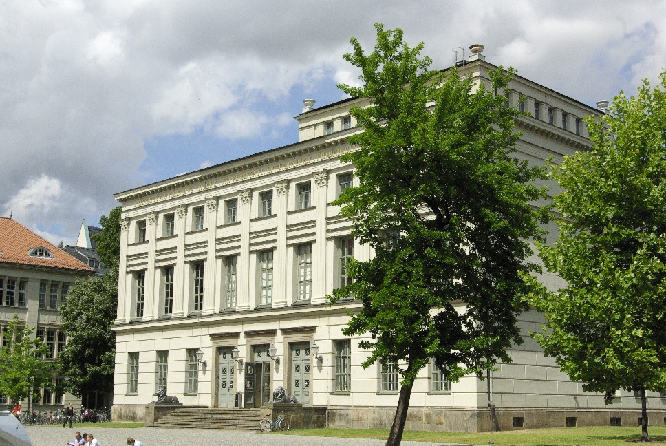 Lwengebude am Universittsplatz