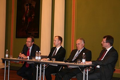 Professor Blum beleuchtete die ökonomischen Zusammenhänge des Transformationsprozesses.