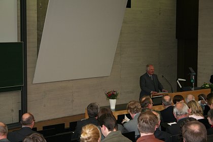 Laudatio von Prof. Dr. Wolfhard Kohte, der das Habilitationsverfahren von Frau PD Dr. Nebe betreut hat.