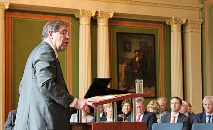 Begrung durch Prodekan Pof. Dr. Reimund Schmidt-De Caluwe