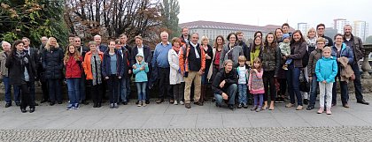 Spreefahrt: Im Oktober 2014 haben die Autorinnen und Autoren des Handkommentars Arbeitsschutzrecht nach der erfolgreichen Verffentlichung zusammen mit Familienangehrigen, Freundinnen und Freunden eine Spreeschifffahrt durchgefhrt, die mit einer kleinen Fhrung durch die sehr wechselhafte Berliner Geschichte verbunden war.