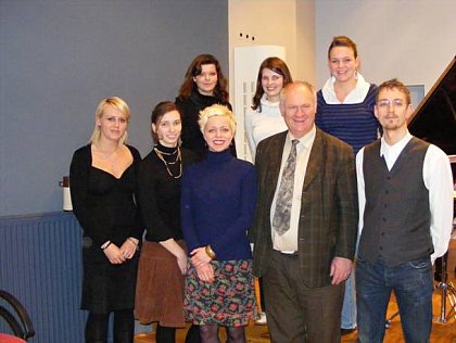Die Mentorengruppe mit Prof. Kohte nach dem Besuch des Konzerts der Uni-Bigband am 29.01.2008.