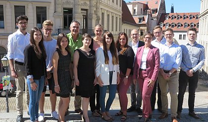Das Lehrstuhlteam und das Team des MER (nicht im Bild: Dr. C. Dorneck; Y. Aydinbas; L. Busch)