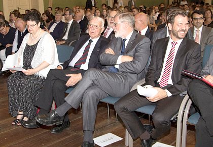 Dekanin Prof. Dr. Becker, Dr. Remmers, Minister Robra und Prof. Dr.
Madaus bei der 25-Jahr-Feier der Juristischen Fakultät am 7.6.2018