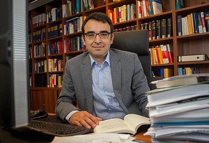 Jun.-Prof. Dr. Azar Aliyev