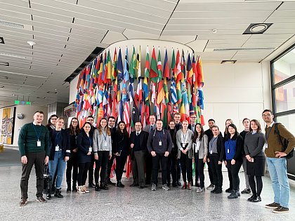 Am 23. und 24. Januar 2019 besuchte eine Gruppe von etwa 20 Studierenden und Doktoranden die Kommission der Vereinten Nationen für internationales Handelsrecht (UNCITRAL) in Wien.