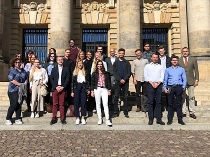 Studierende des Seminars "Der Suizid im deutschen Strafrecht" (Sommersemester 2019) beim Besuch der Urteilsverkündung beim BGH in Leipzig
