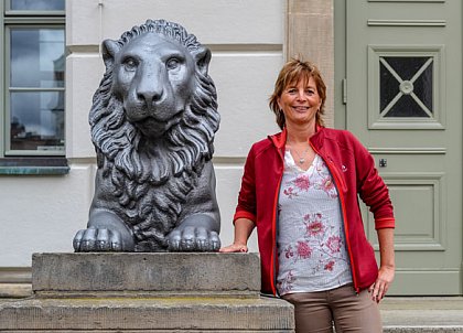 Frau Simone Krapf