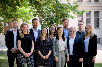 Justus Laschinski, Doreen Köhler, Prof. Dr. Stephan Madaus, Jenny Unger, Frauke Jackowicz, Michelle Kluge, Johannes Kührt, Christoph Schmeichel, Christian Brand, Victoria Tschepe (v.l.n.r.)