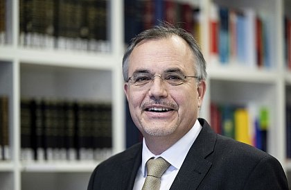 Prof. Dr. Henning Rosenau