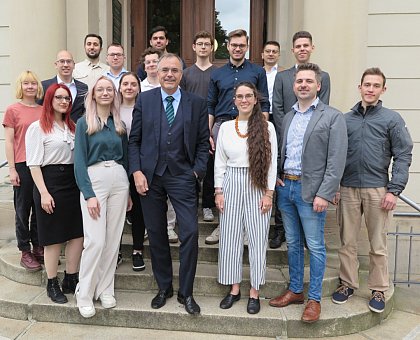 Foto des Lehrstuhlteams und des Teams des MER 2024.