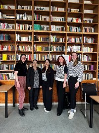 (v.l.n.r. Anna Schmieder, Fawzia Abawi, Dr. Elaha Abawi, Theodora Leithold, Hannah Spittler) 