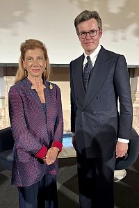 <p style="text-align: justify; color: black;"> <br> <br> Am 6. Mai 2026 hat die Italienische Botschaft zu einem Diskussionsabend zur Zukunft der europ�ischen Zusammenarbeit auf dem Gebiet der Bek�mpfung der Finanzkriminalit�t eingeladen. Keynote-Speakerin des Abends war die Pr�sidentin der EU-Anti-Geldw�schebeh�rde AMLA, Frau Bruna Szego. Die Moderation des Abends �bernahm Prof. Dr. Kilian Wegner.</p>